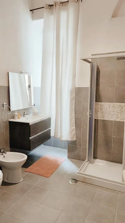 Domus Luigi Leone II Bed & Breakfast Naples