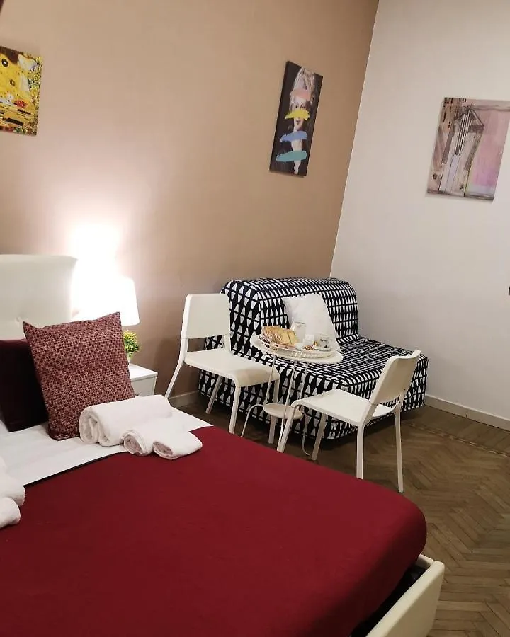 Domus Luigi Leone II Bed & Breakfast Naples